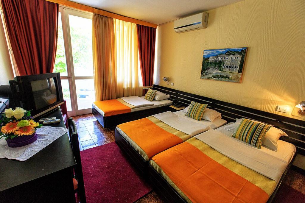 Hotel Korali Сутоморе Екстер'єр фото