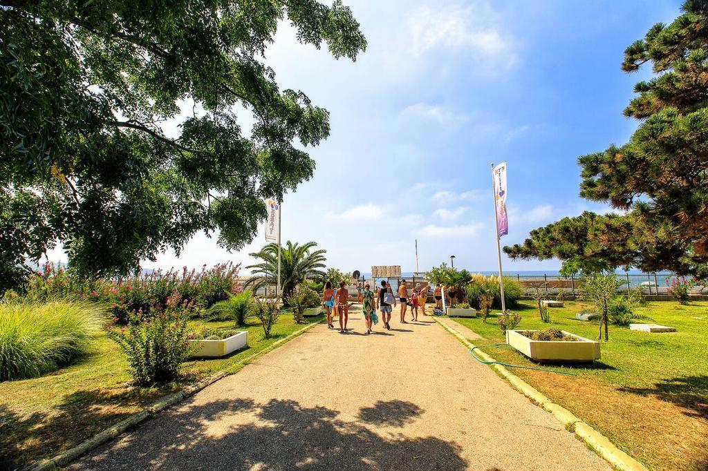 Hotel Korali Сутоморе Екстер'єр фото